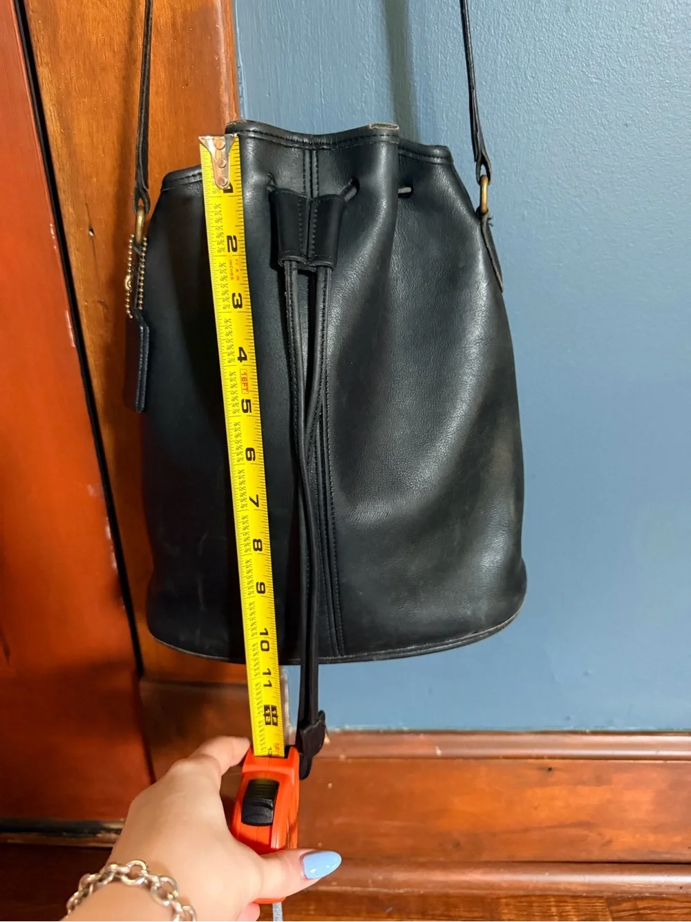 Vintage Coach Black Leather Bucket Bag – Drawstring Crossbody